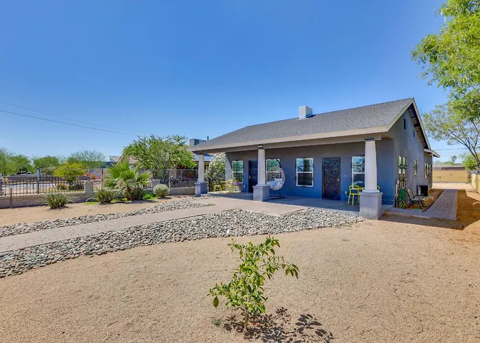 2 Mi To Chase Field & Phx Arena! Apartment